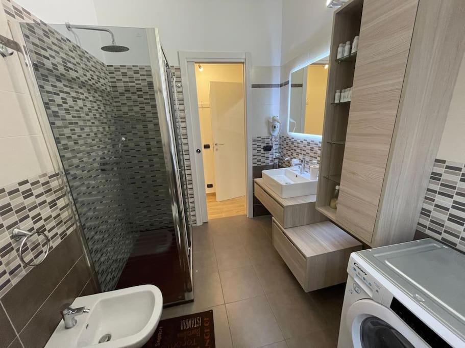 Nel Quartiere Bayres Completamente Rinnovata Milano