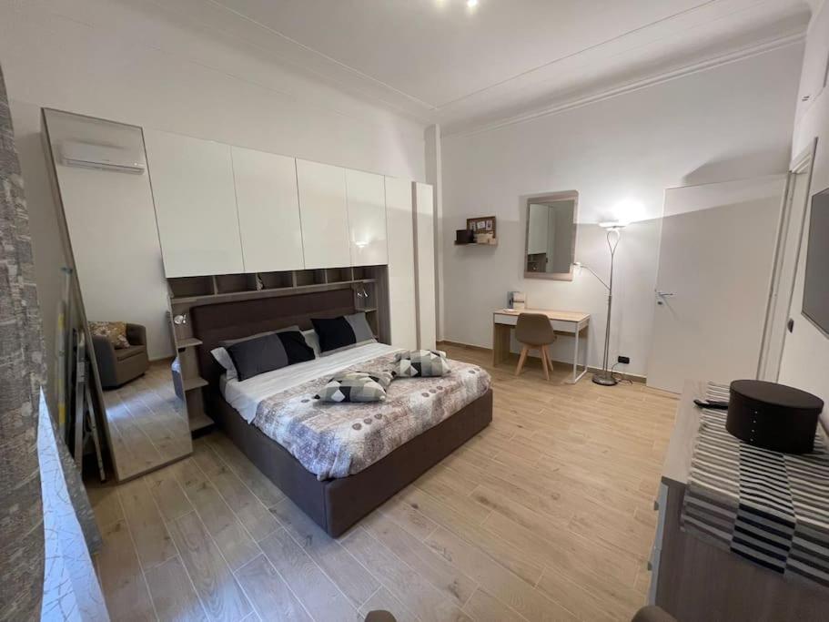 Nel Quartiere Bayres Completamente Rinnovata Appartamento Milano