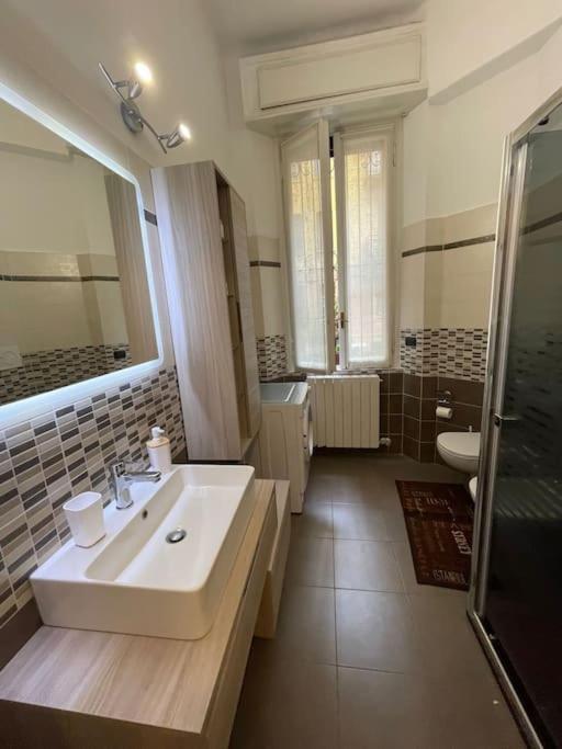 Nel Quartiere Bayres Completamente Rinnovata Appartamento