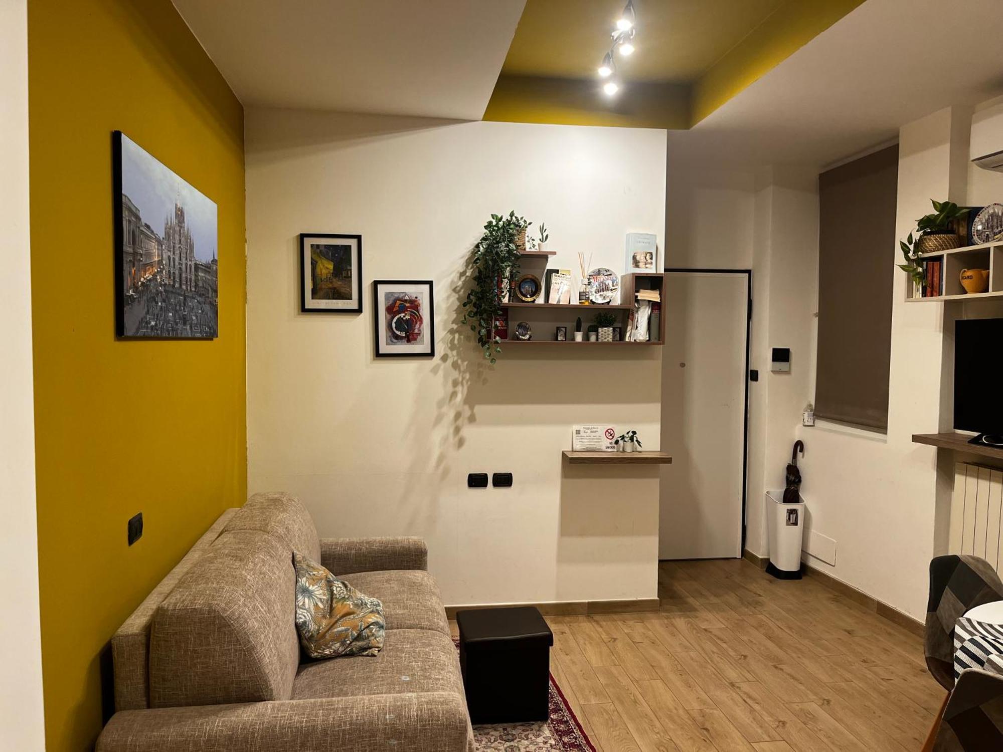Nel Quartiere Bayres Completamente Rinnovata Appartamento Milano